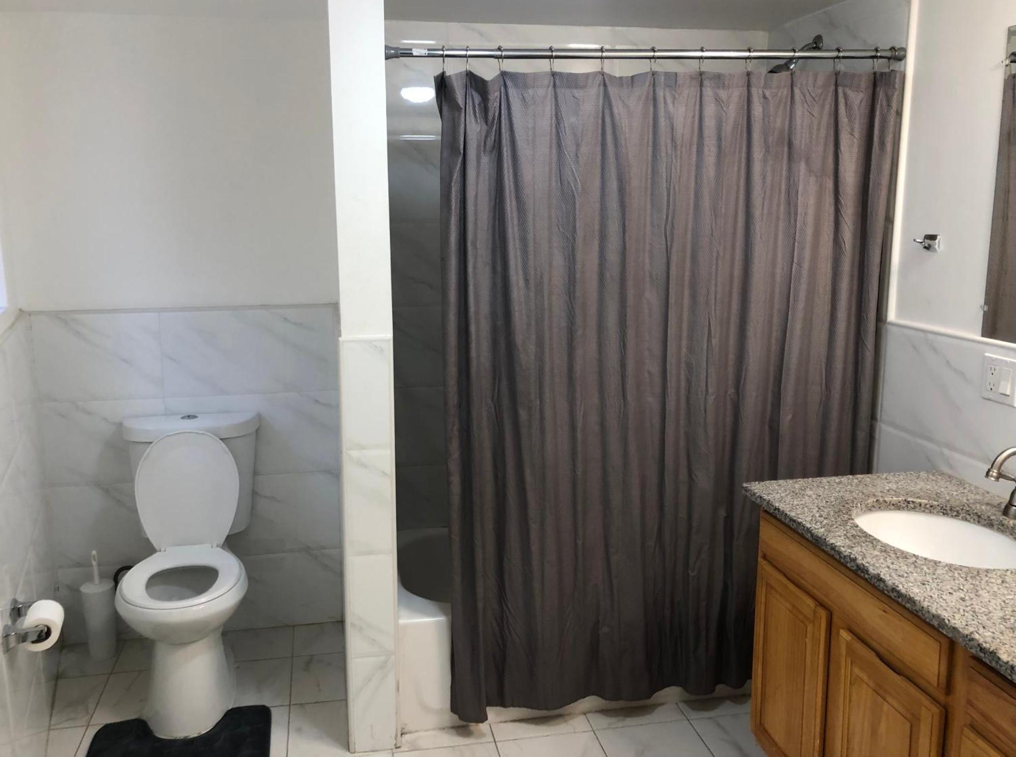 Large And Private Apartment Can Sleep Up To 8 People Comfortably With Direct Nyc Manhattan Train Only 5 Minute Walk Away Elizabeth Exterior photo